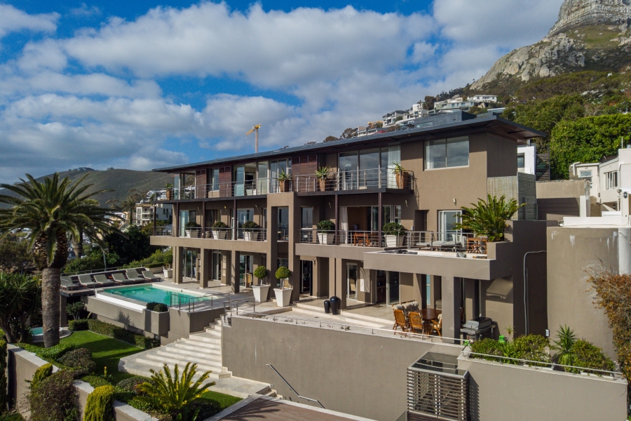 6 Bedroom Property for Sale in Bantry Bay Western Cape